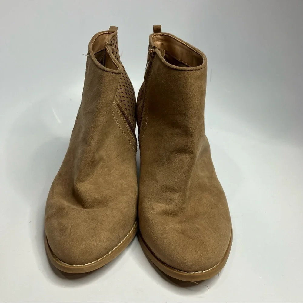Torrid natural perforated stacked bootie‎ size 9.5